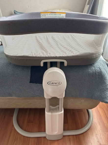 Photo of free Bassinet (Downtown) #2