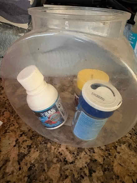 Photo of free goldfish bowl and betta supplies (Sunnyvale, CA Ponderosa Park) #1