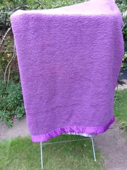 Photo of free pair of single wool blankets (Coventry CV1) #2