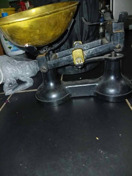 Photo of free Old fashioned scales (Weeke SO22) #2