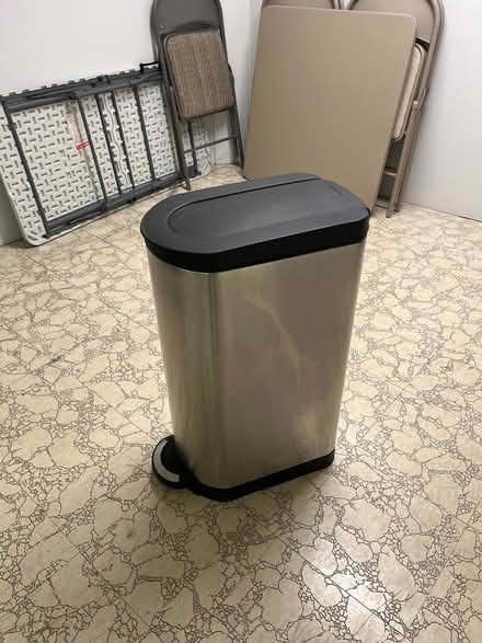 Photo of free Trash Can (Grove Rd and Harris) #1