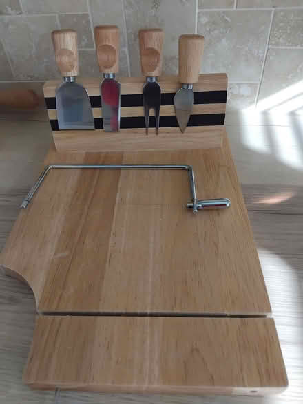 Photo of free Solid wood cheeseboard. (Stubbington PO14) #1