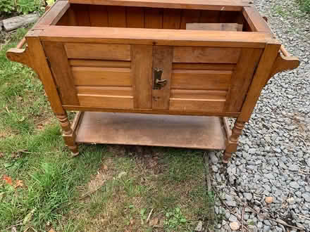 Photo of free Linen/bathroom unit (B24) #1