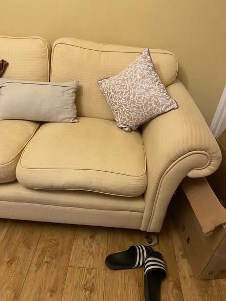 Photo of free Laura Ashley sofa (West Ewell Epsom KT19) #4