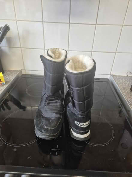 Photo of free Size 6 (Loughborough LE11) #1