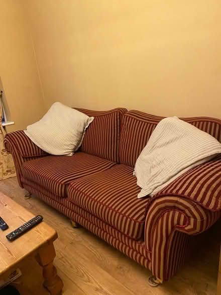 Photo of free Sofa (West Ewell Epsom KT19) #1