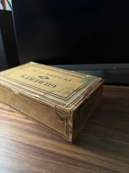 Photo of free Cigar Box - Gilberts (Westminster) #3