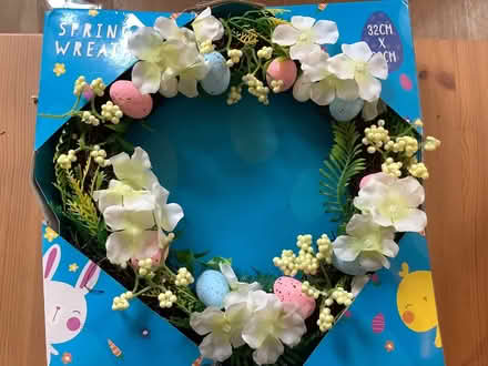 Photo of free Spring wreath (White City W10) #1