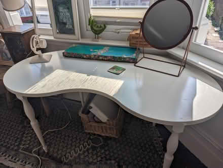Photo of free IKEA white desk (SS09TG) #3
