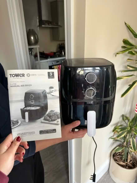 Photo of free Tower air fryer (does not turn on) (South Tottenham N15) #1
