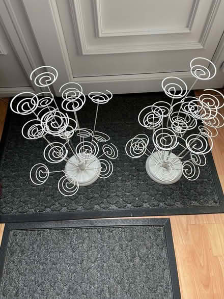 Photo of free cup cake display stands (Stone Cross BN23) #1