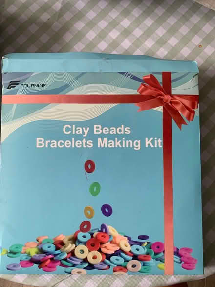 Photo of free Bracelet making kit (E8) #1