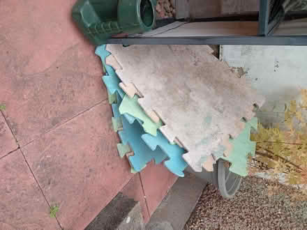 Photo of free 8 large foam pads (Hanworth TW13) #1