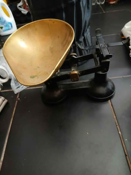 Photo of free Old fashioned scales (Weeke SO22) #1