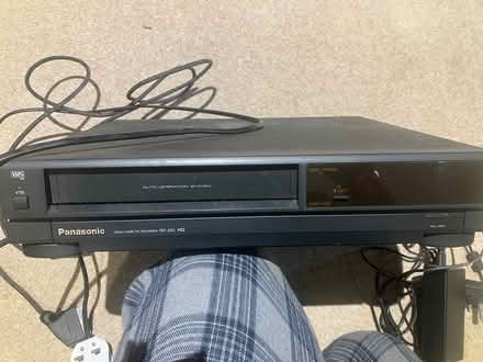 Photo of free VHS video recorder i (Coulsdon, nr, train station) #3
