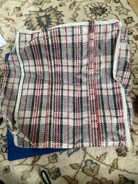 Photo of free Small laundry bag with zip (N14 Oakwood Park) #1