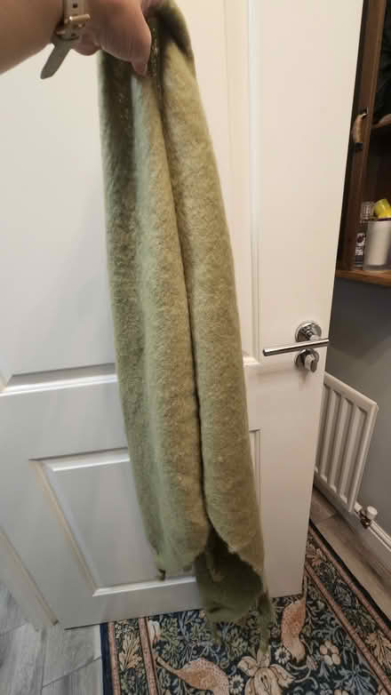 Photo of free Green scarf (Manchester M40) #3