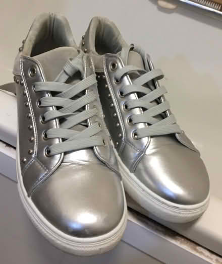 Photo of free Ladies Shoes Size 5 (Liverpool L6) #2