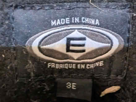 Photo of free Childs ice hockey skates (Deer Park OX28) #2