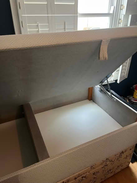 Photo of free 2x ottoman single beds (Greenwich SE10) #2