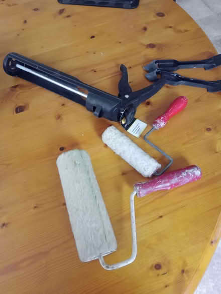 Photo of free Cartridge gun and decorators rollers (Langley SL3) #1