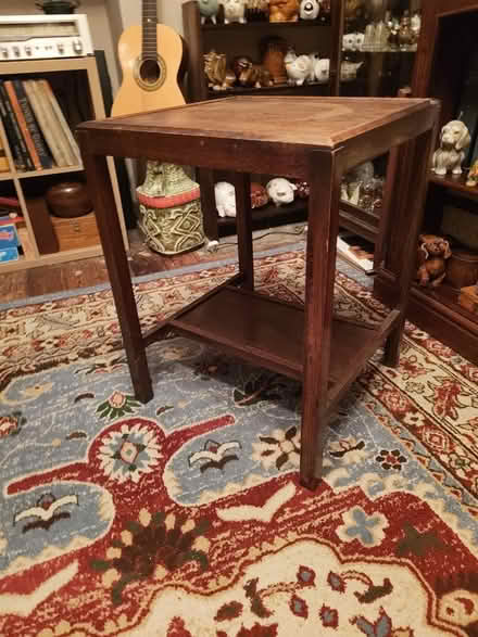 Photo of free Lovely vintage table (TN39) #1