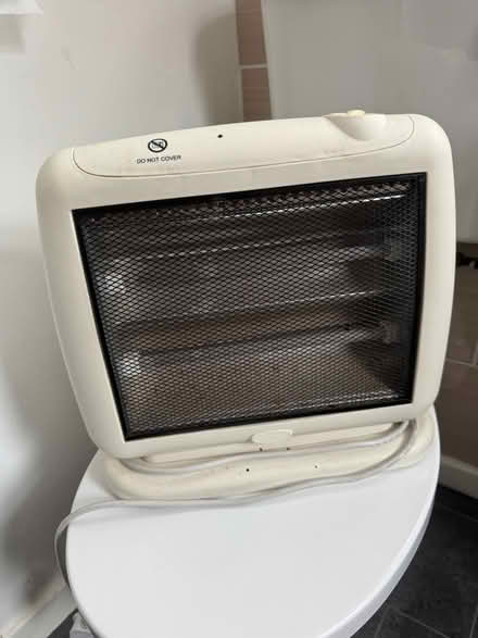 Photo of free Electric Heater with Halogen bulbs (Treeton S60) #1