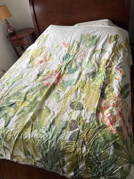 Photo of free King-size colourful duvet cover (Richmond TW10) #1