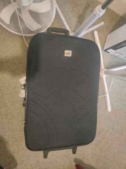 Photo of free suitcase (Newbury park station) #1