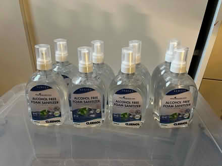 Photo of free 8x alcohol free foam sanitiser (St Albans AL4) #1