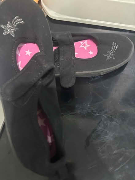 Photo of free School plimsolls (DA11) #1
