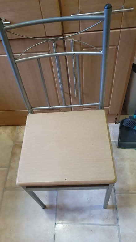 Photo of free table and chairs (Swarcliffe LS14) #2