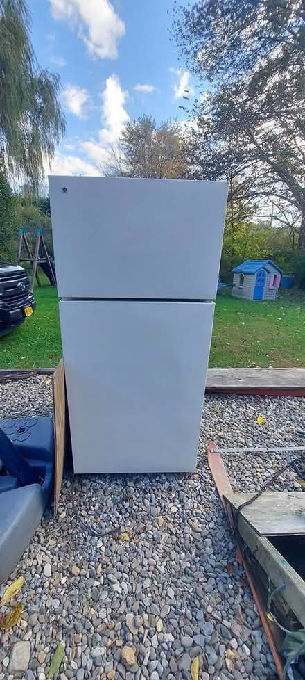 Photo of free Refrigerator for scrap (pawling) #3