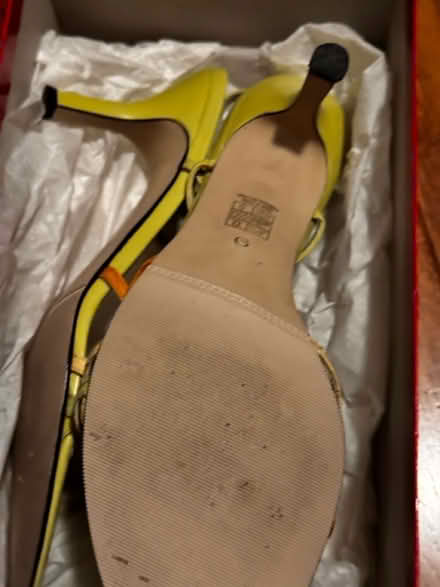 Photo of free Women’s Sandals (Stuyvesant Heights) #3