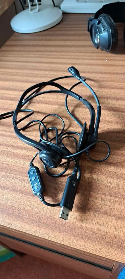 Photo of free Logistics headphones (Poolbrook WR14) #1