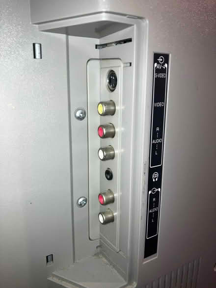 Photo of free 32 Inch 720p LCD TV (Chard TA20) #4