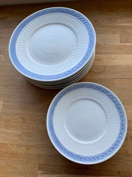 Photo of free 6 dinner plates, 4 side plates (BS11) #4