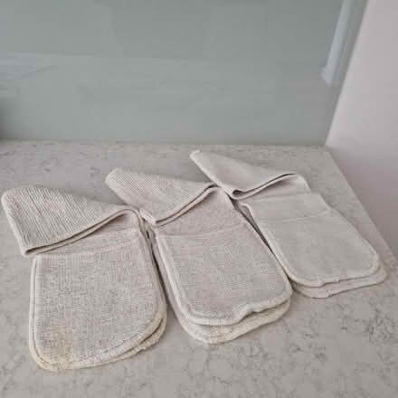 Photo of free Oven Gloves Cotton (Flitwick MK45) #1