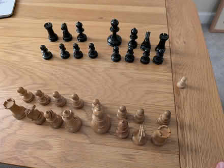 Photo of free Incomplete chess pieces (M33) #1