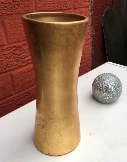 Photo of free Medium size Metallic Gold Vase (Liverpool L6) #1