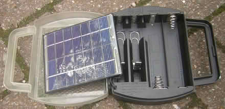 Photo of free solar powered battery charger (Hillfields BS16) #2