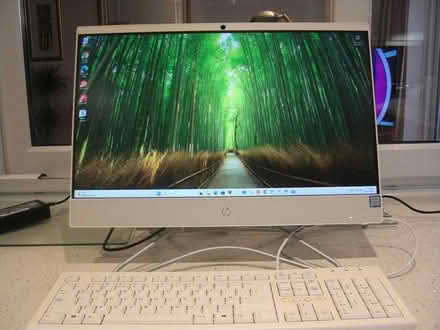 Photo of free LG 22" All-in-one Desktop W11 23H2 (B90 shirley) #3