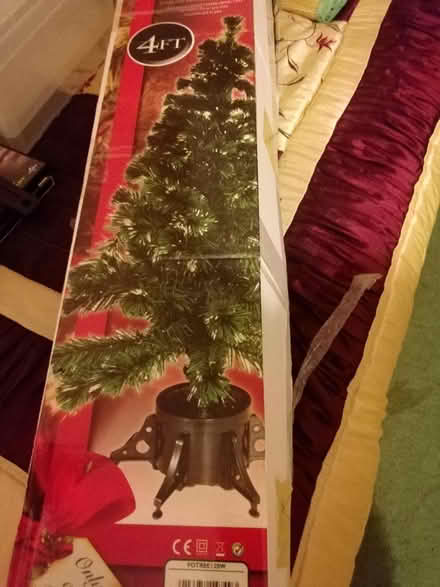 Photo of free 4 foot Fibre optic Christmas tree (Tonbridge) #1