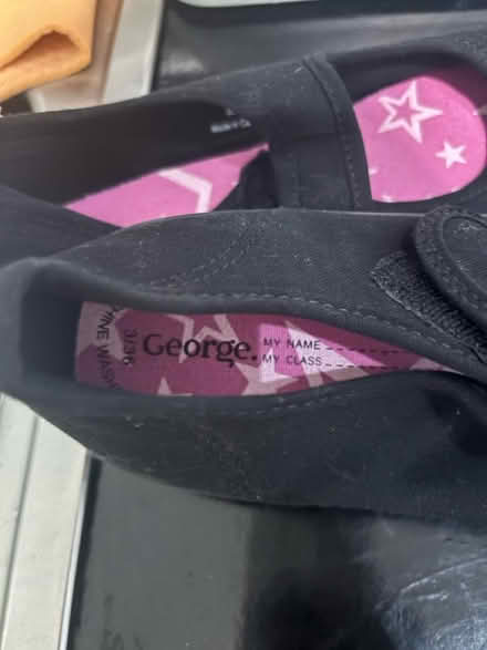 Photo of free School plimsolls (DA11) #2