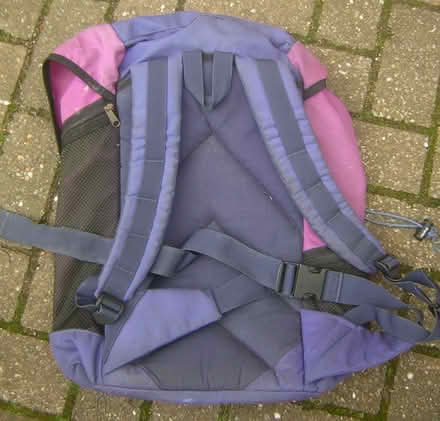 Photo of free medium size backpack (Hillfields BS16) #2