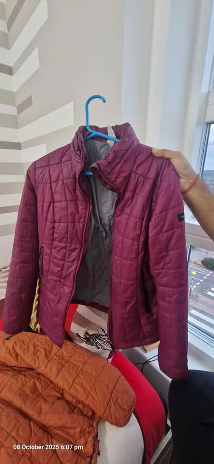 Photo of free Women's jacket (DA6) #1