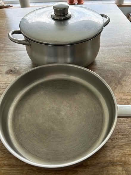 Photo of free Large stellar pot and frying pan (Tregarth LL57) #1