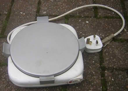 Photo of free slow cooking hot plate (Hillfields BS16) #1