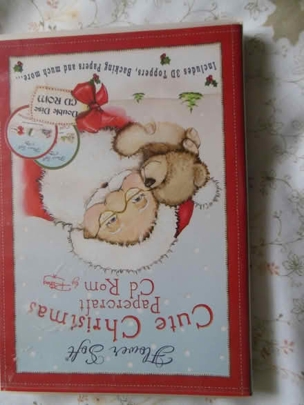 Photo of free CD rom and DVD's (Frindsbury Extra ME2) #1