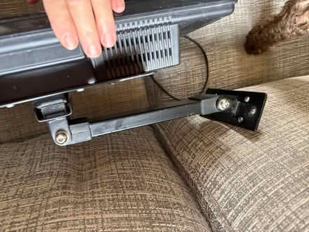 Photo of free 18β TV on wall bracket. (Carlisle CA3) #1